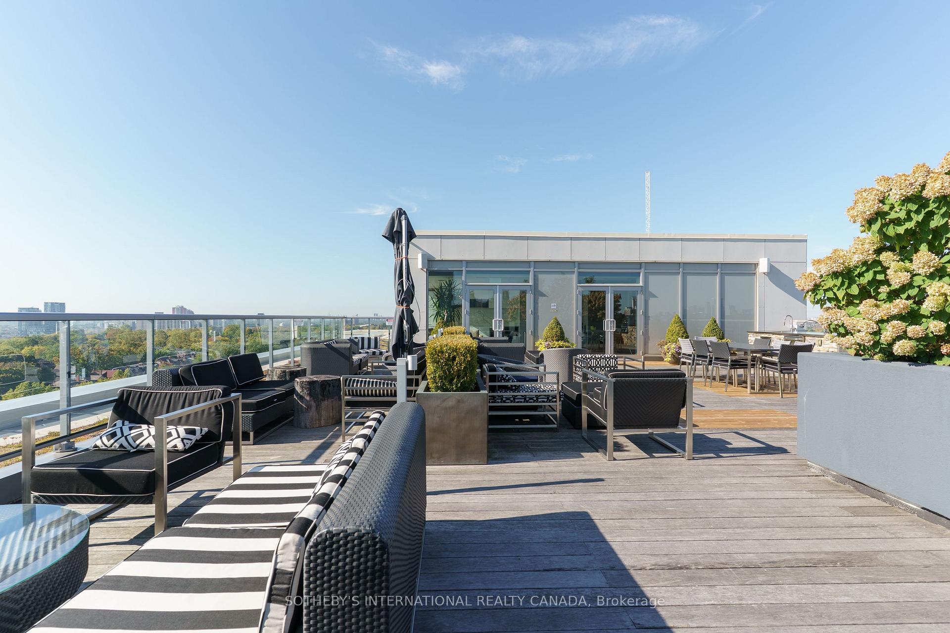 835 St Clair Avenue W 707