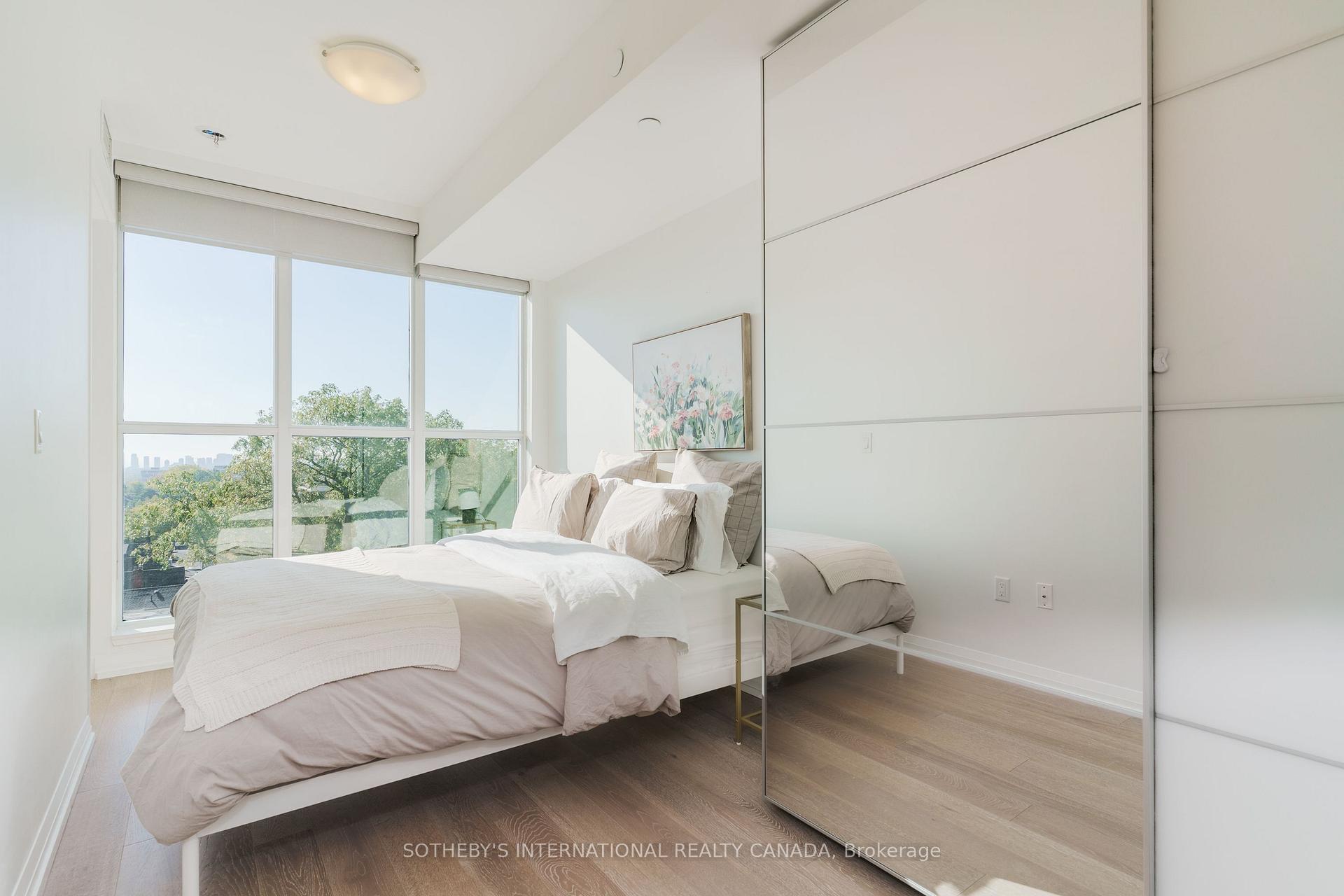 835 St Clair Avenue W 707