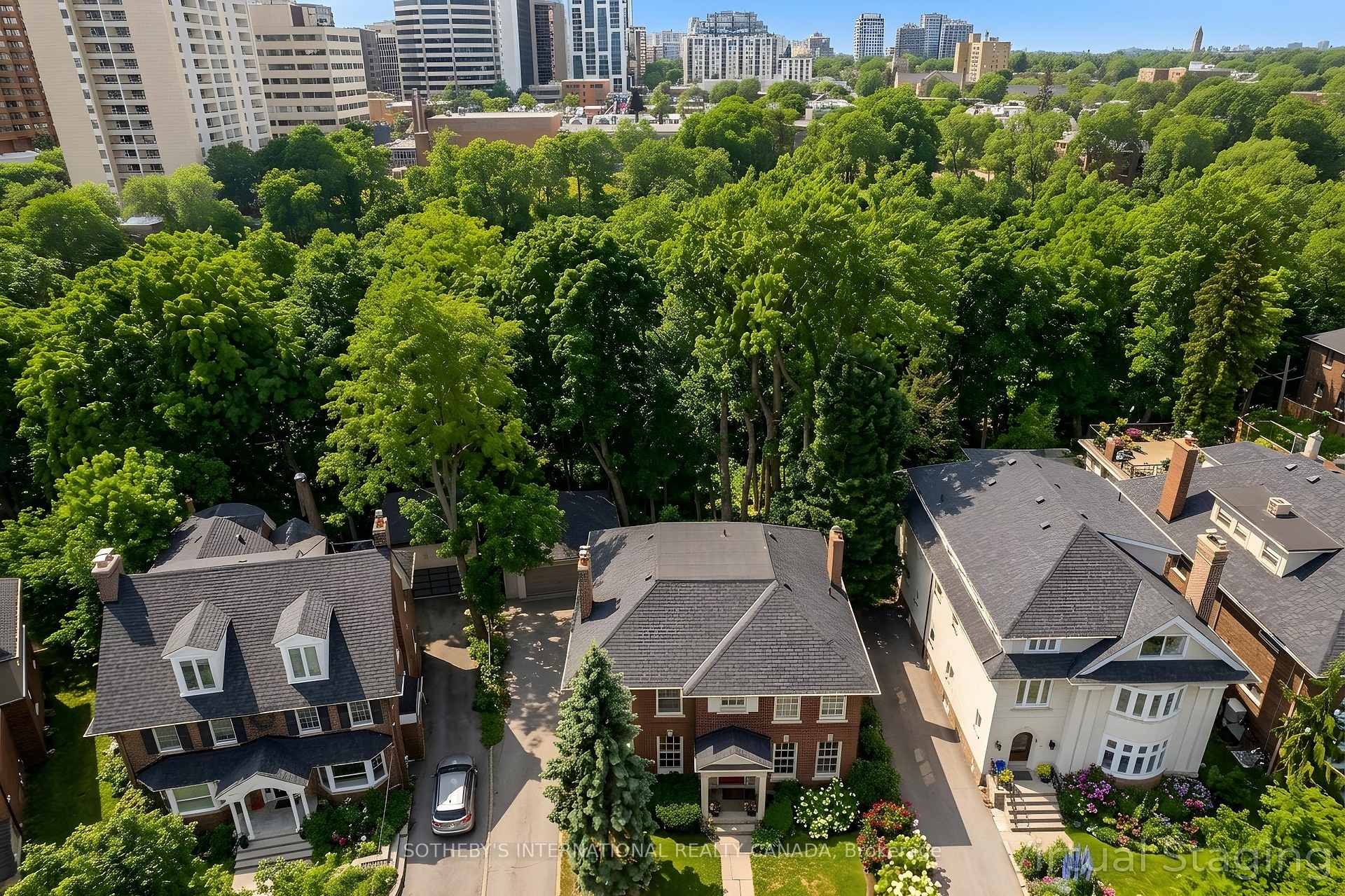 16 Rose Park Crescent