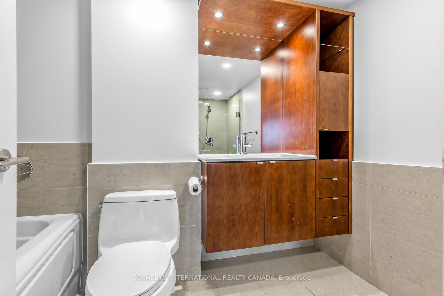 1430 Yonge Street 601