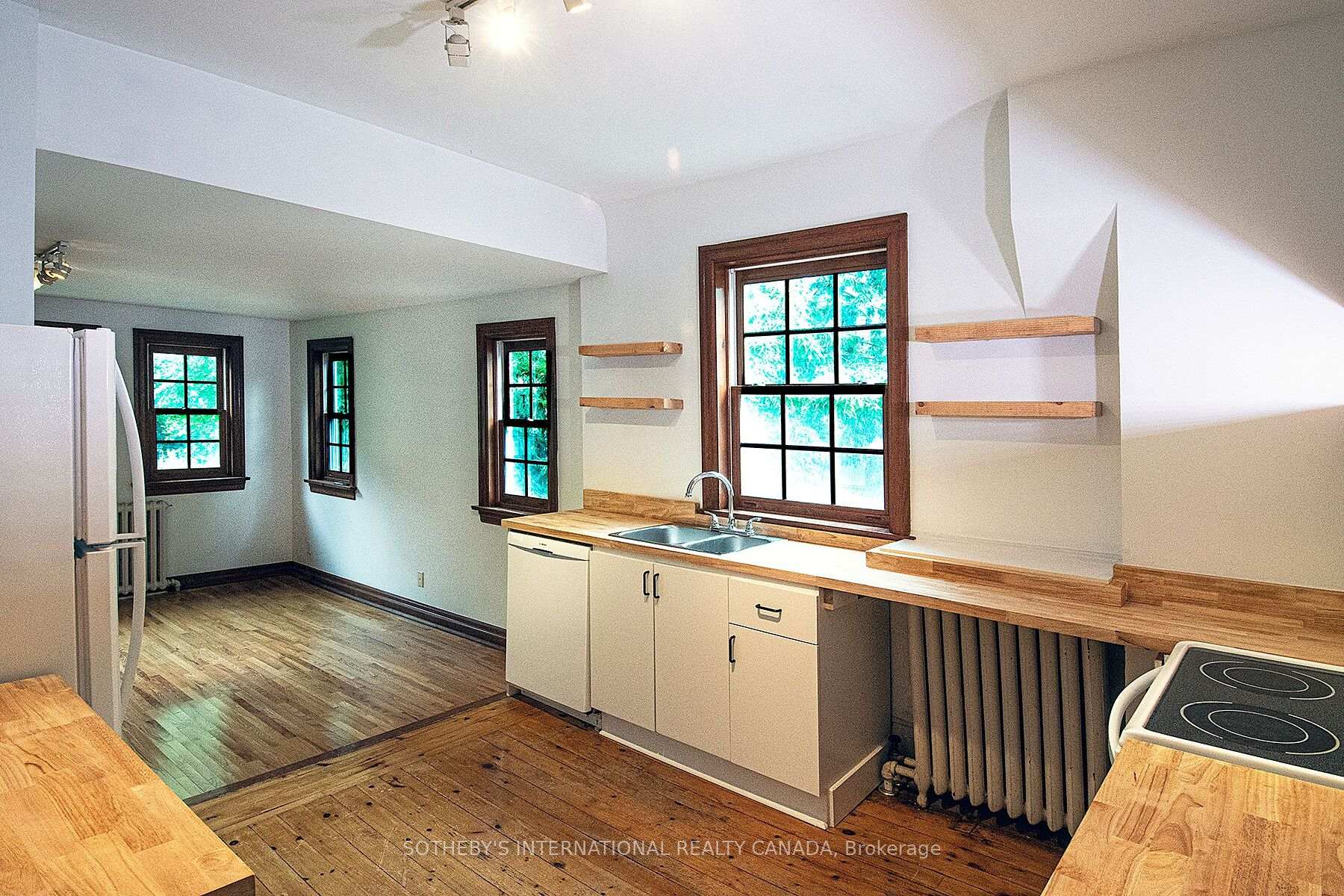 19 Melgund Road Upper