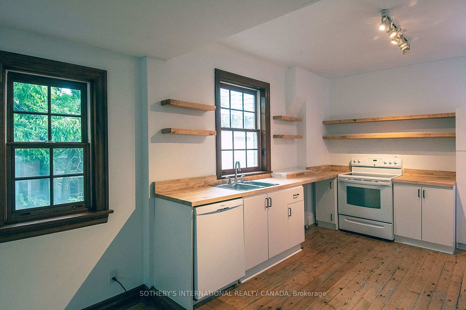 19 Melgund Road Upper