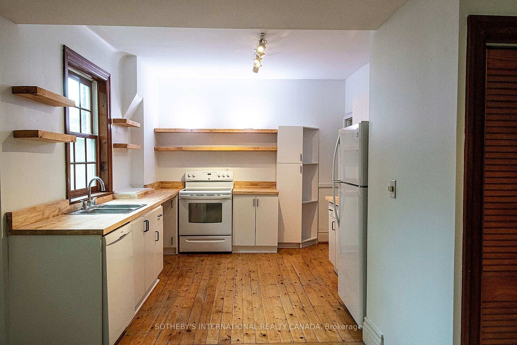 19 Melgund Road Upper