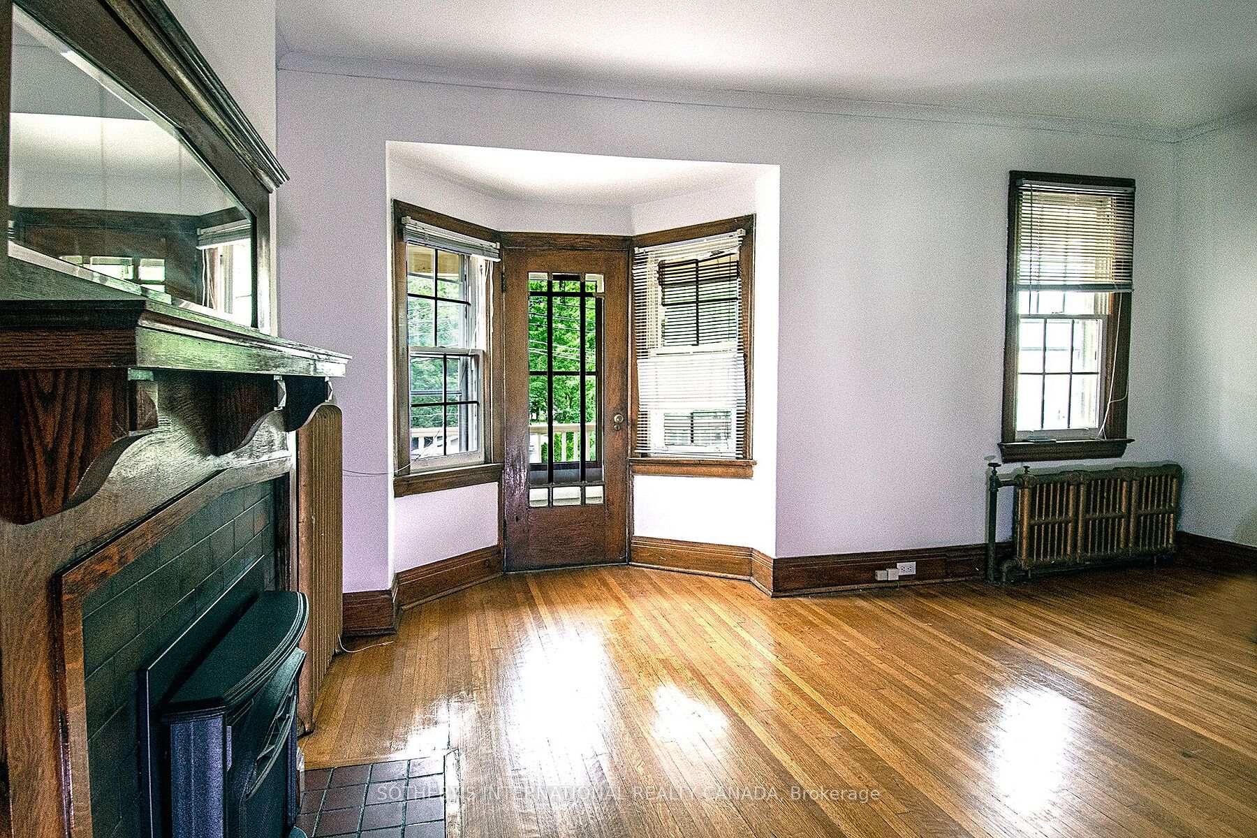 19 Melgund Road Upper