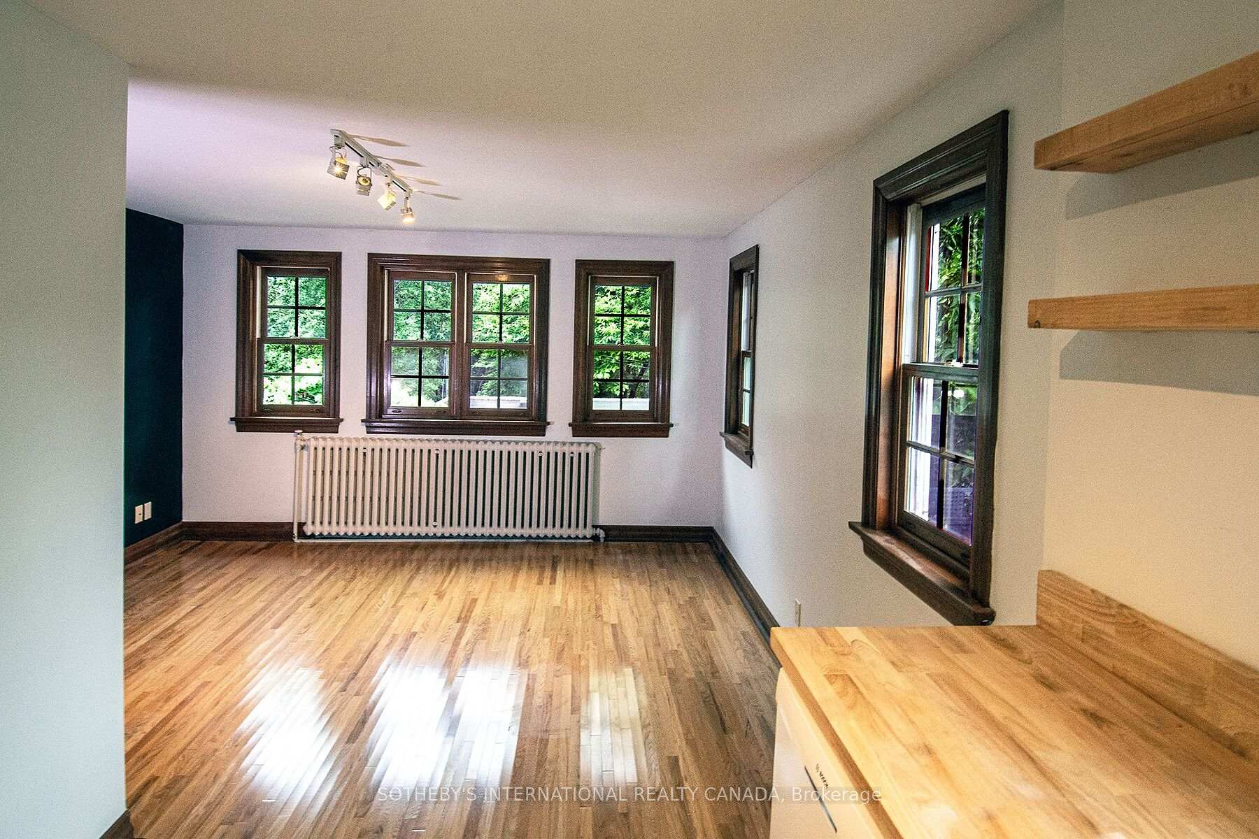 19 Melgund Road Upper