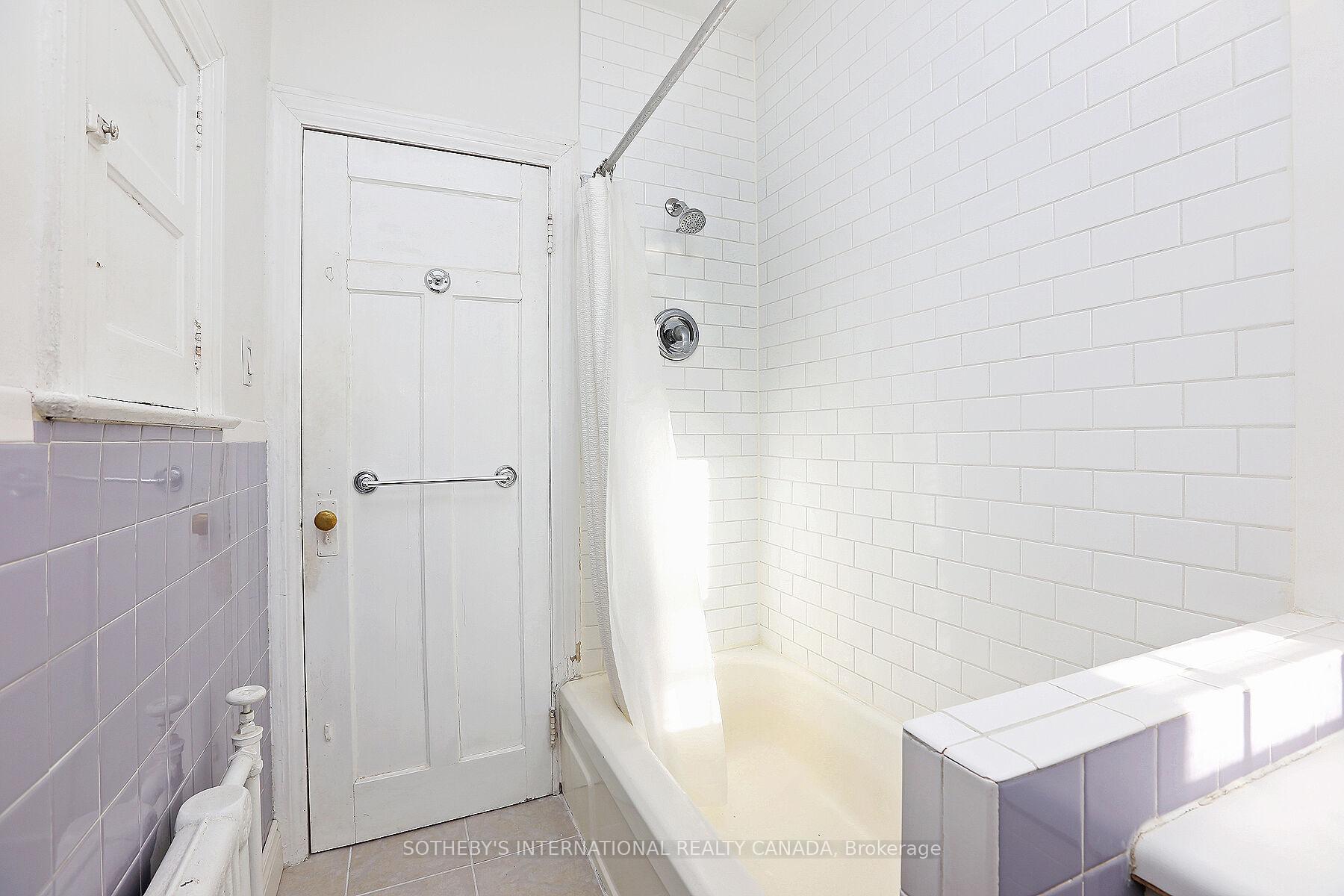 19 Melgund Road Upper