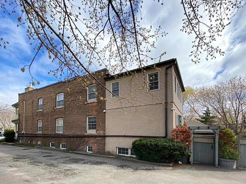 19 Melgund Road Upper