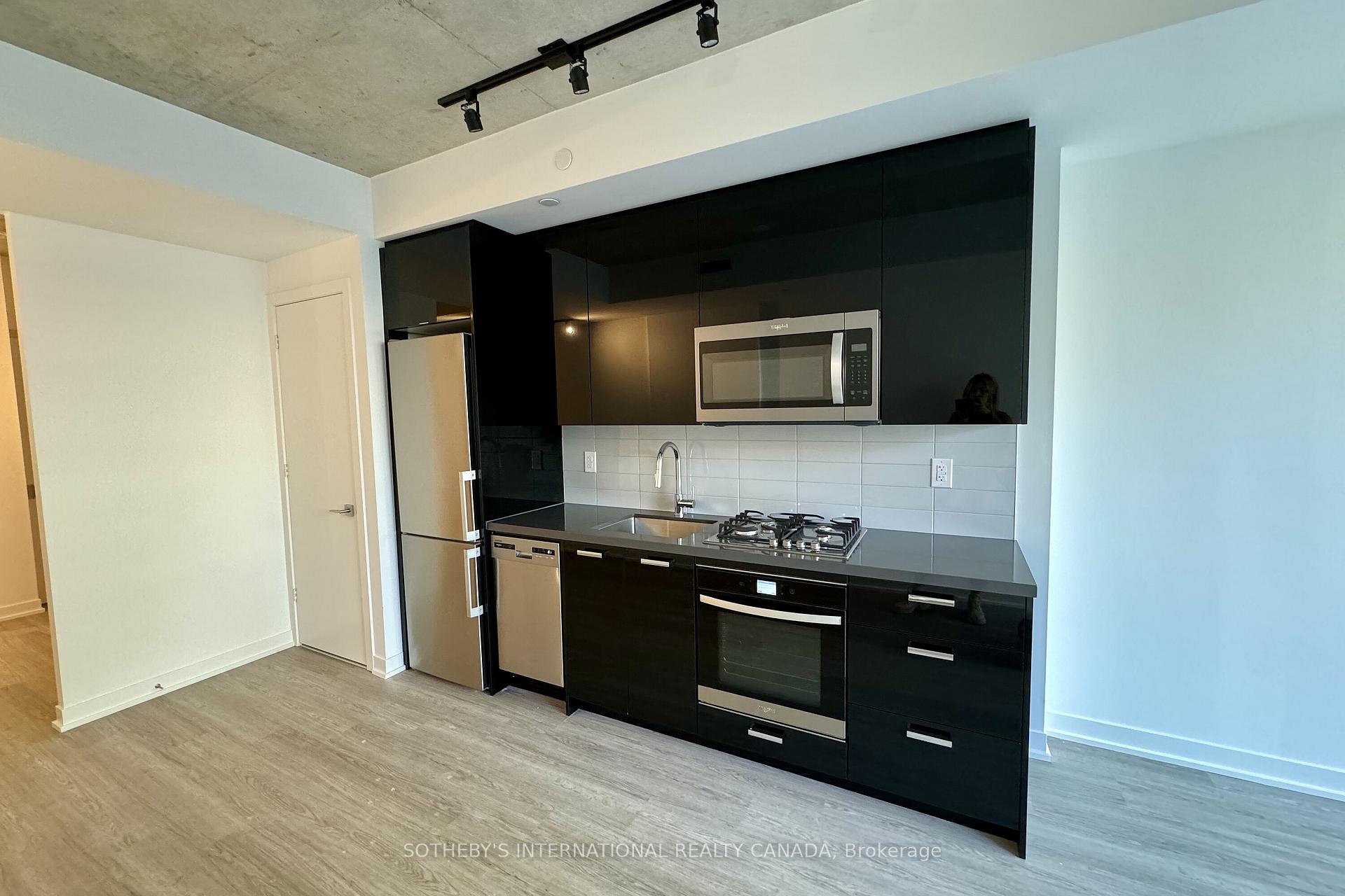 195 McCaul Street 507