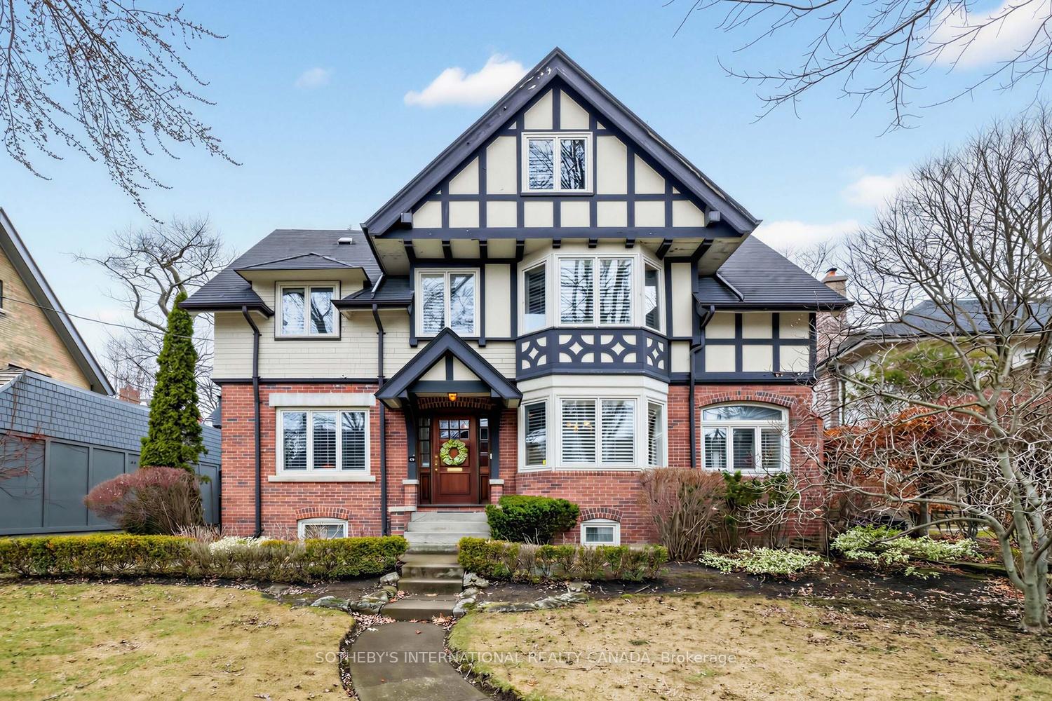 136 Roxborough Drive