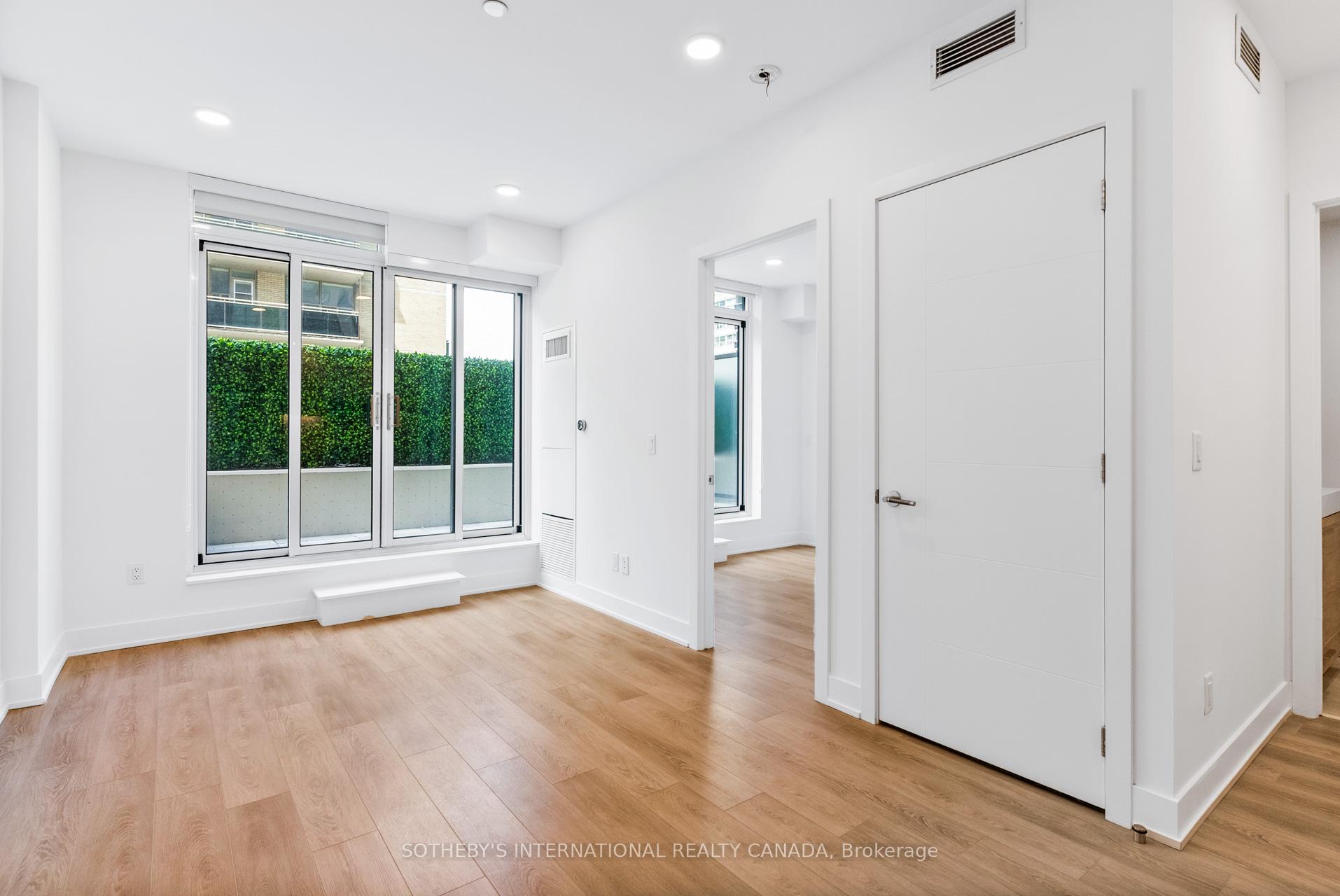 200 Redpath Avenue 305