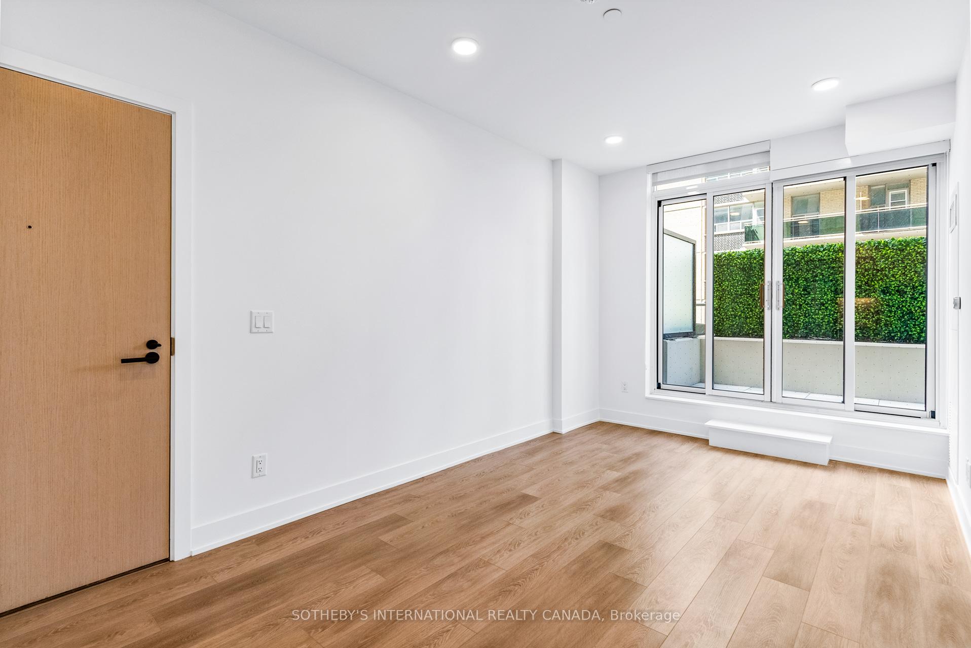 200 Redpath Avenue 305