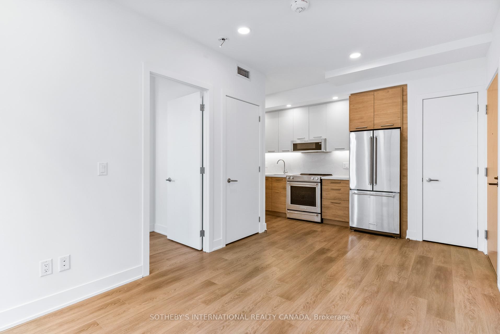 200 Redpath Avenue 305