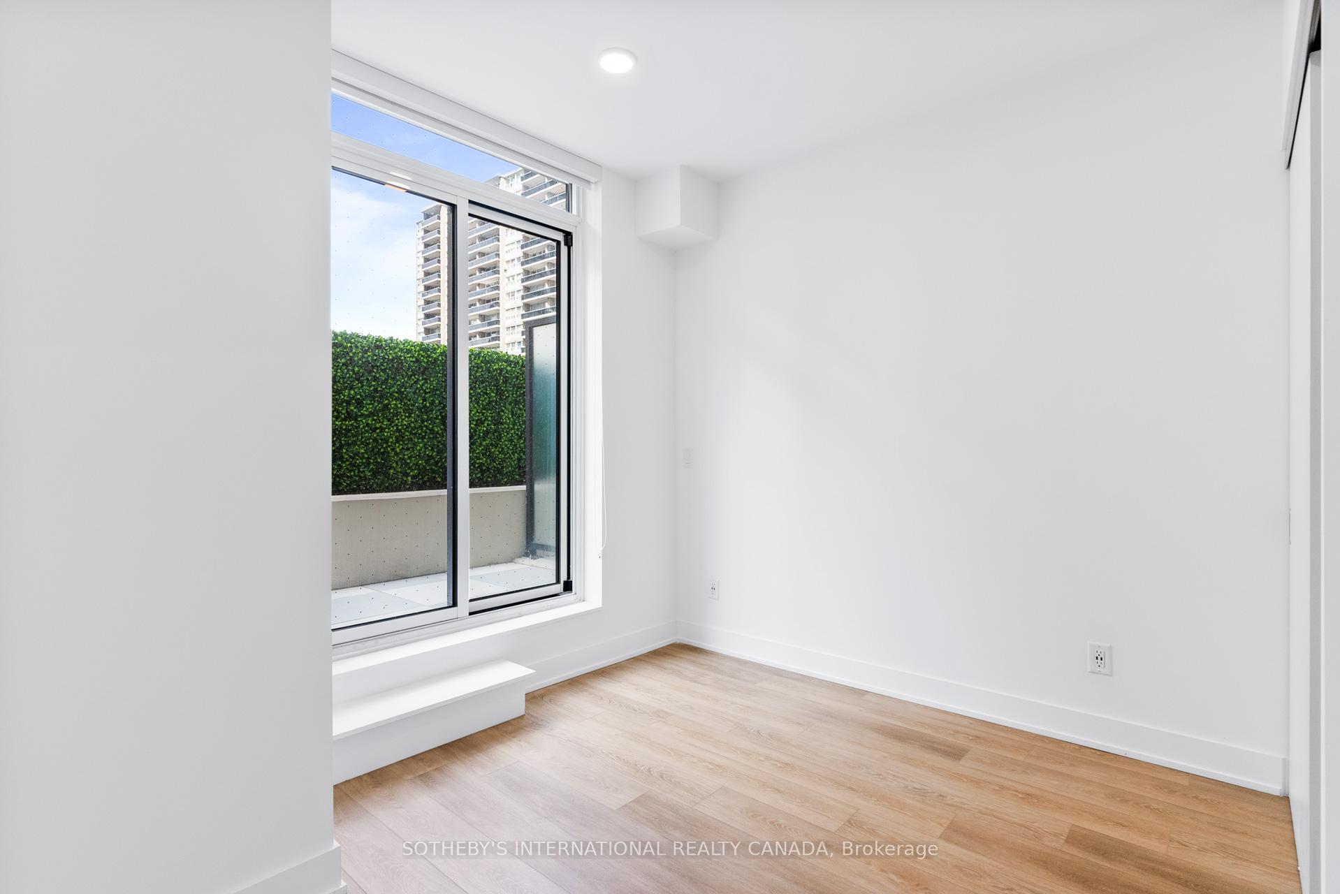 200 Redpath Avenue 305
