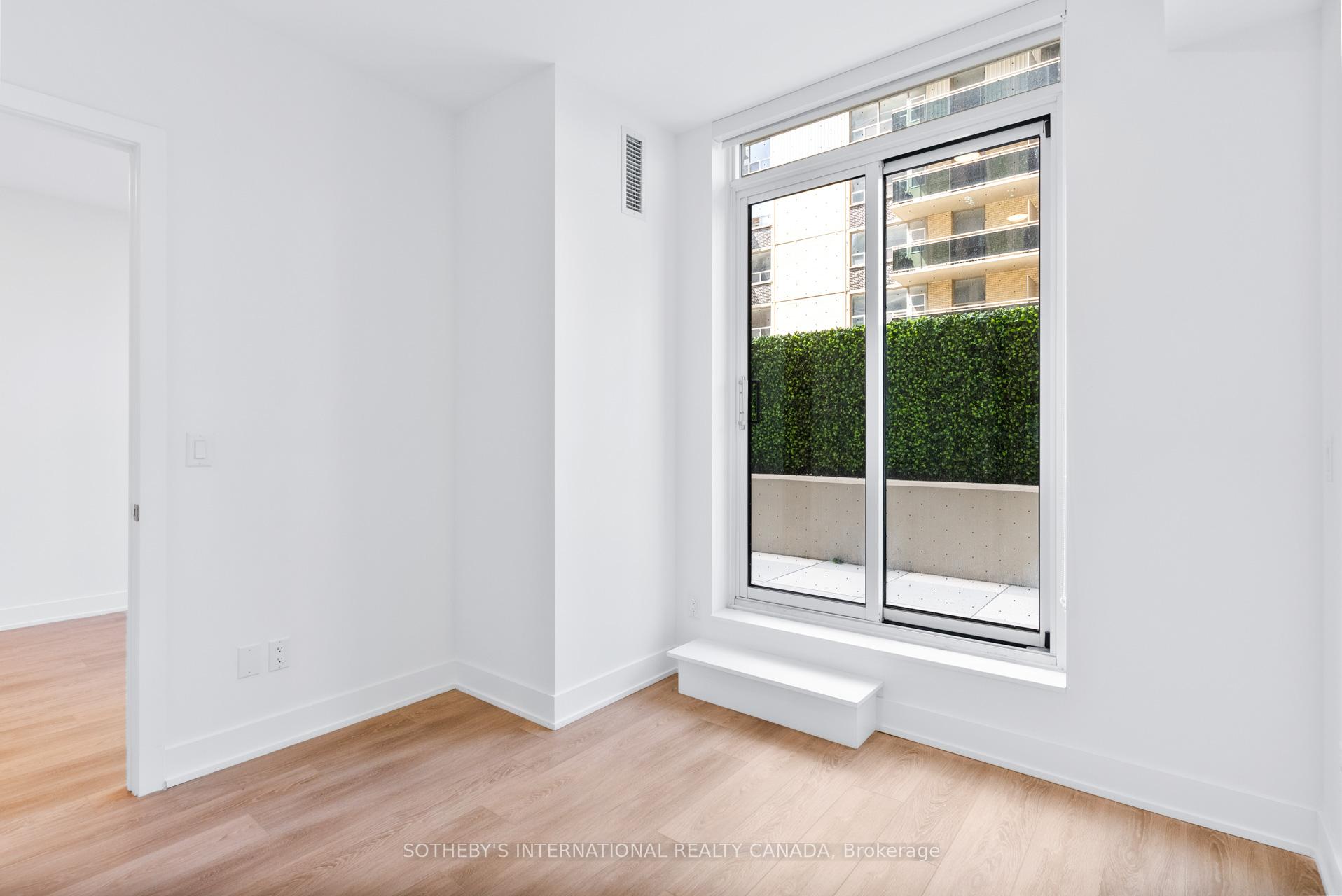 200 Redpath Avenue 305