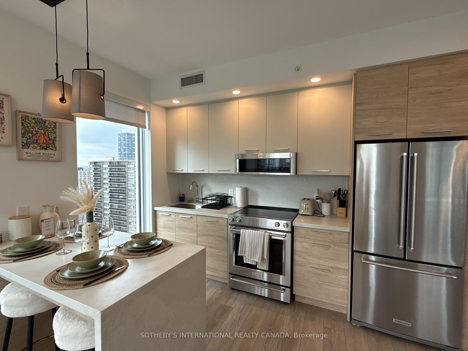 200 Redpath Avenue 804