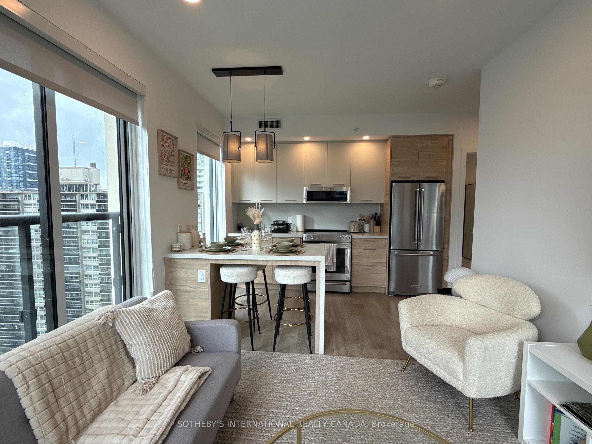 200 Redpath Avenue 804