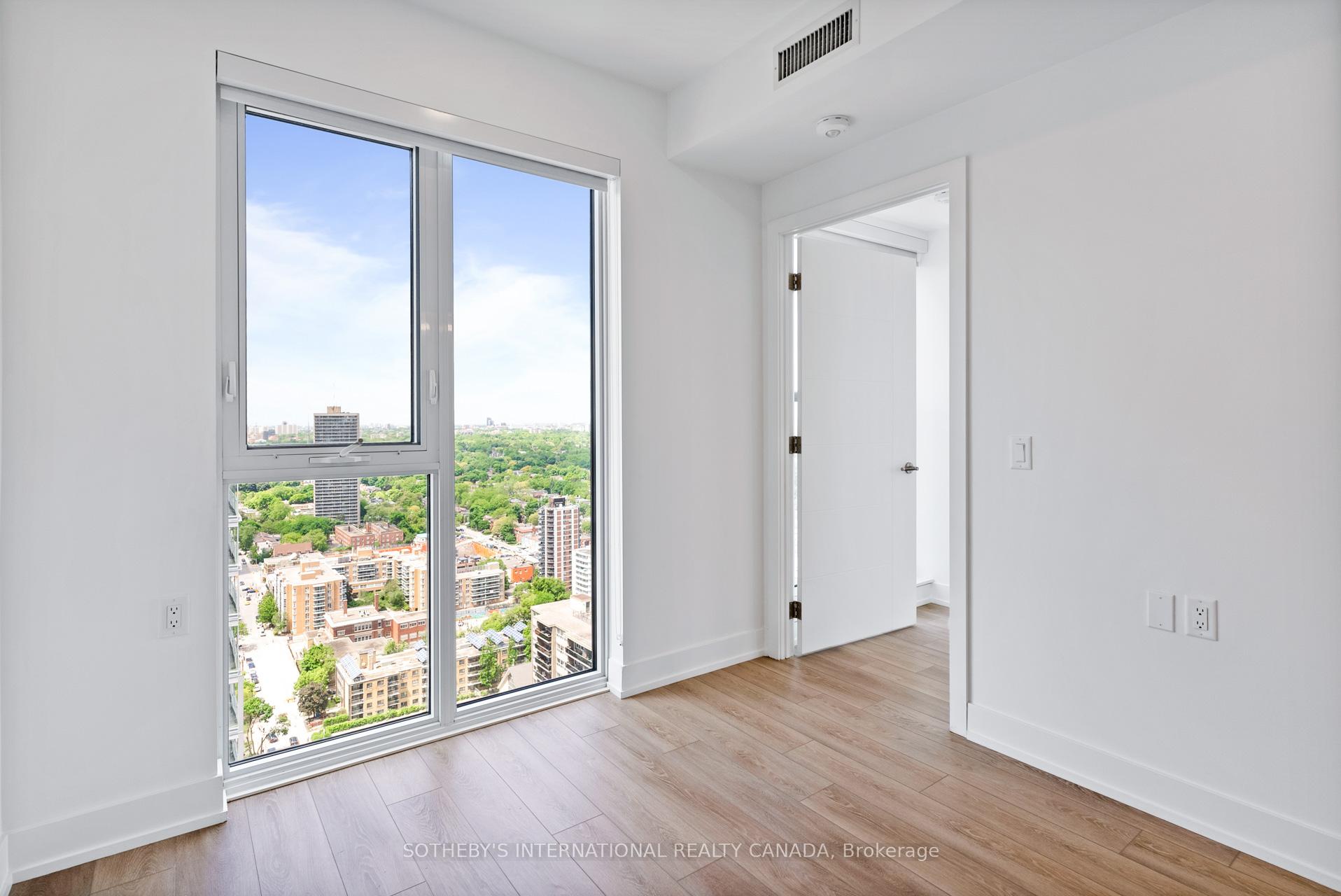 200 Redpath Avenue 509