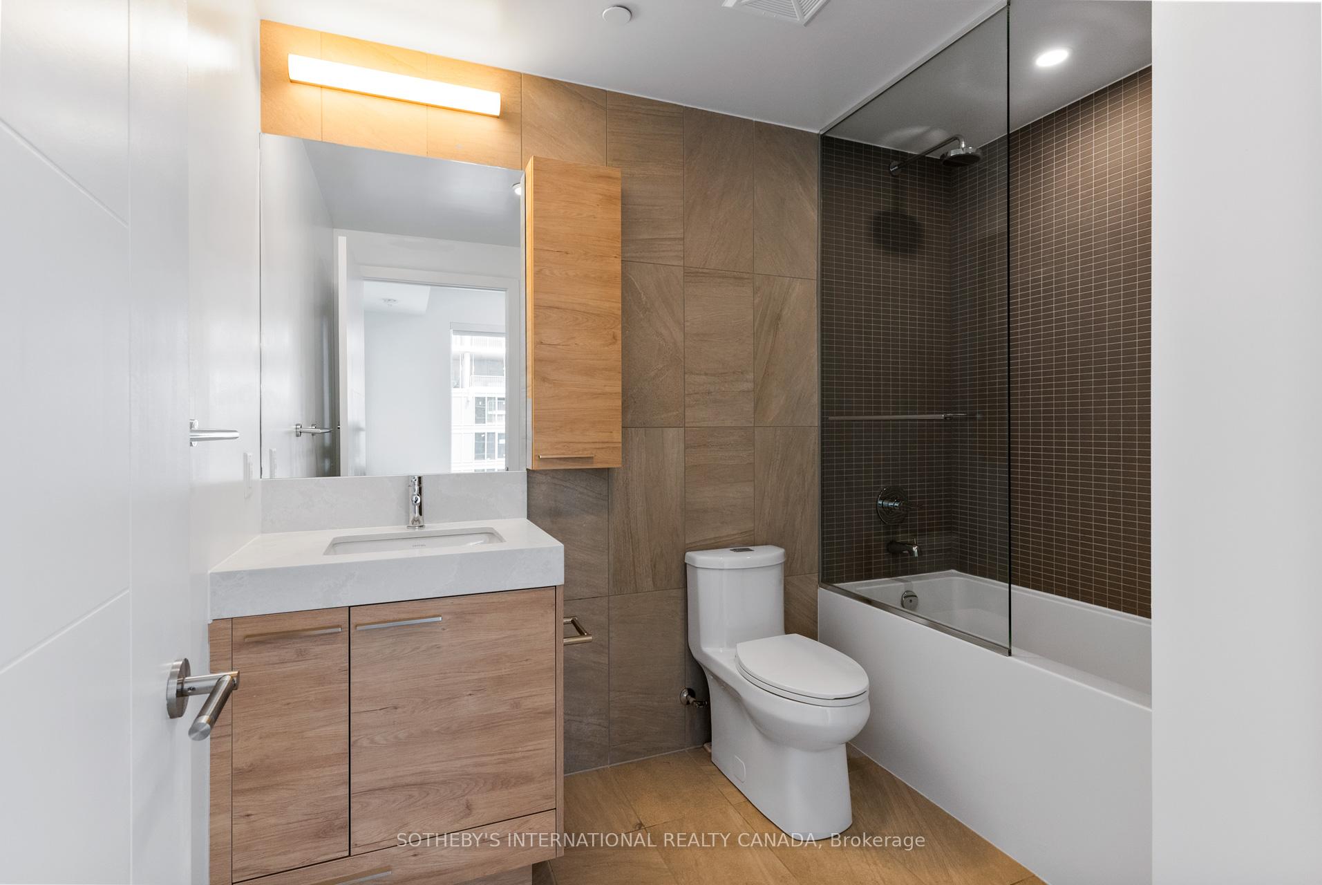 200 Redpath Avenue 509