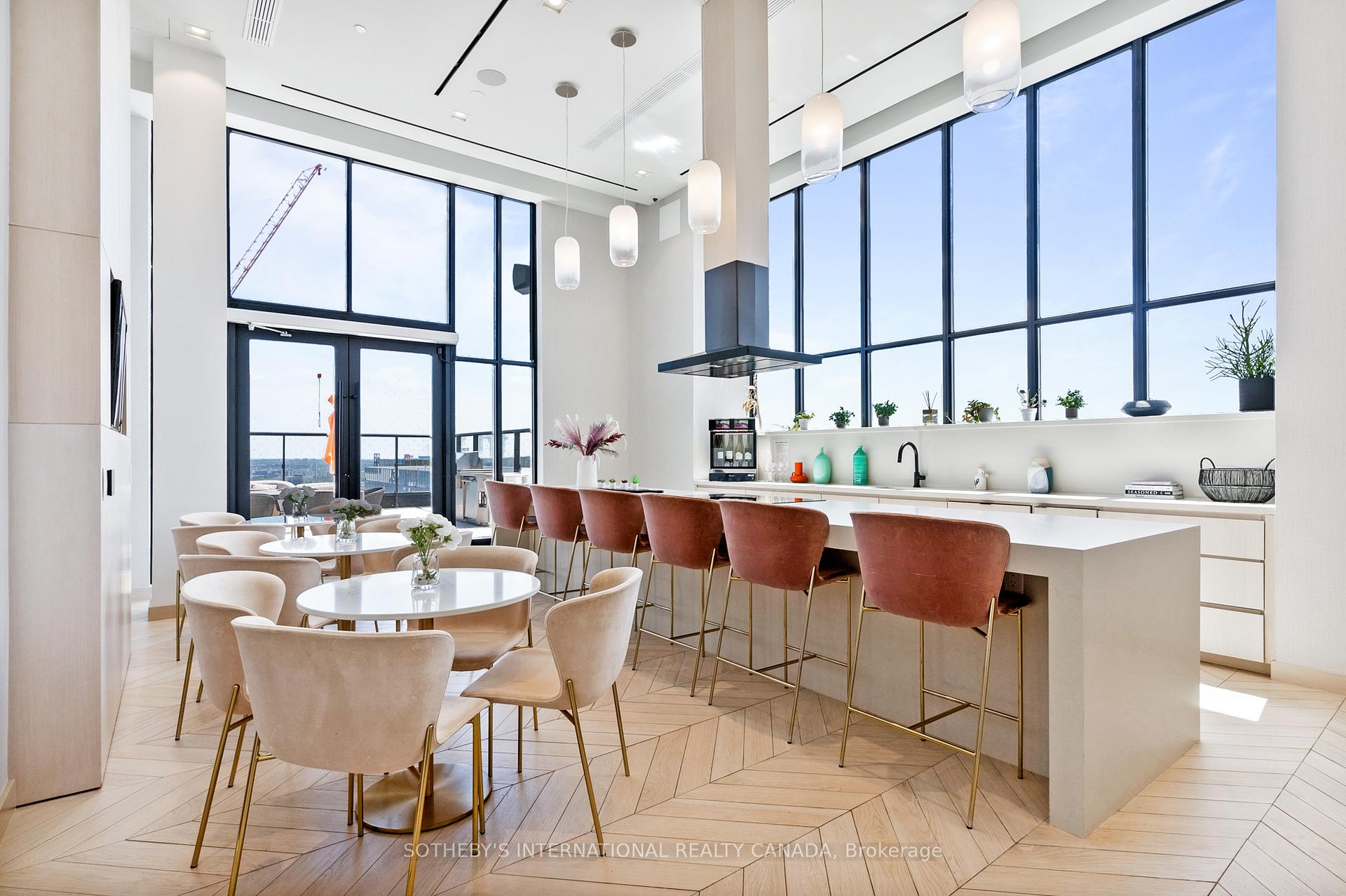 200 Redpath Avenue 509