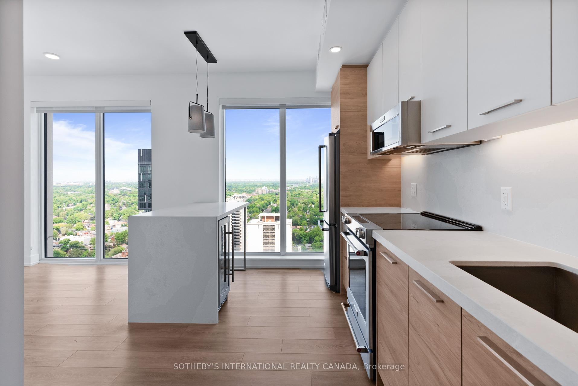 200 Redpath Avenue 509