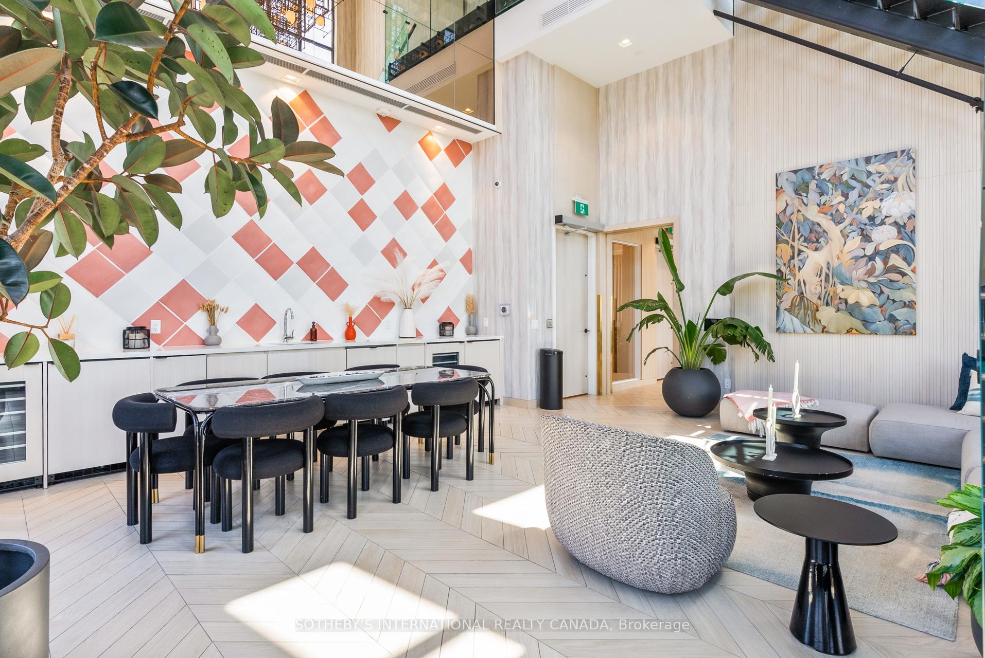 200 Redpath Avenue 509