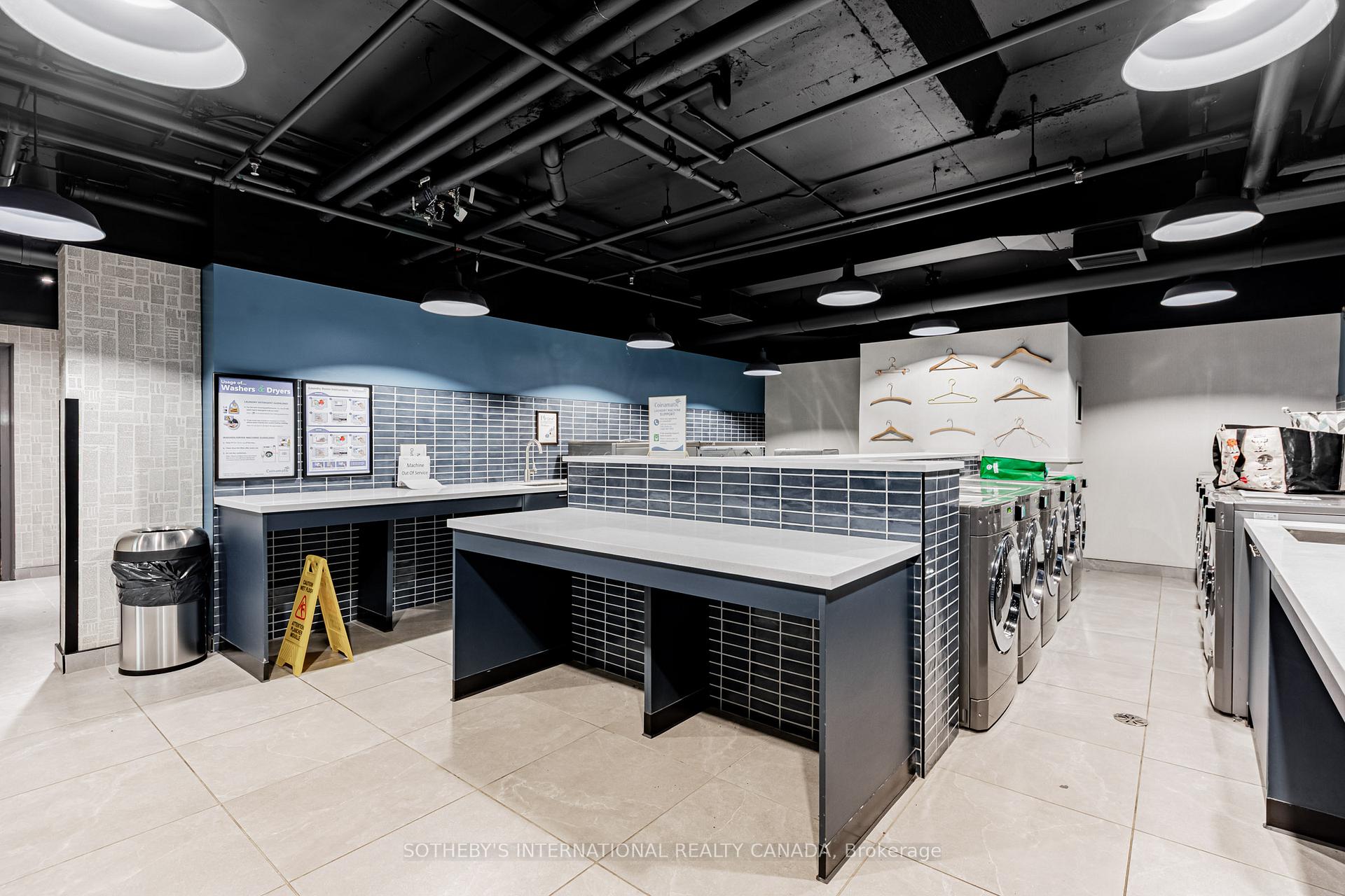 201 Sherbourne Street N0906