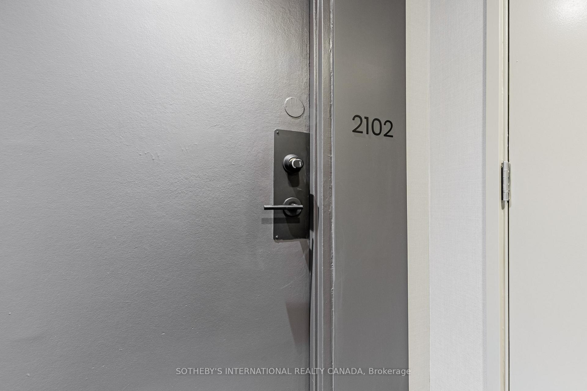 201 Sherbourne Street N0209