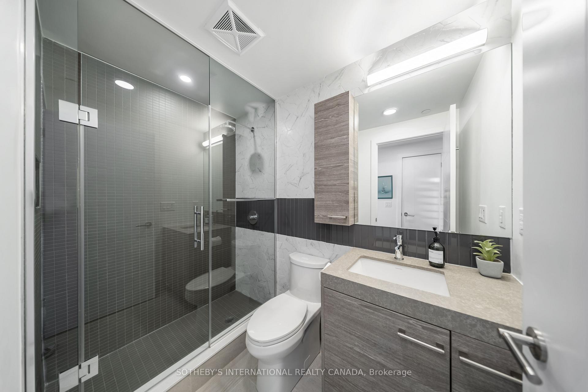 484 Spadina Avenue 414