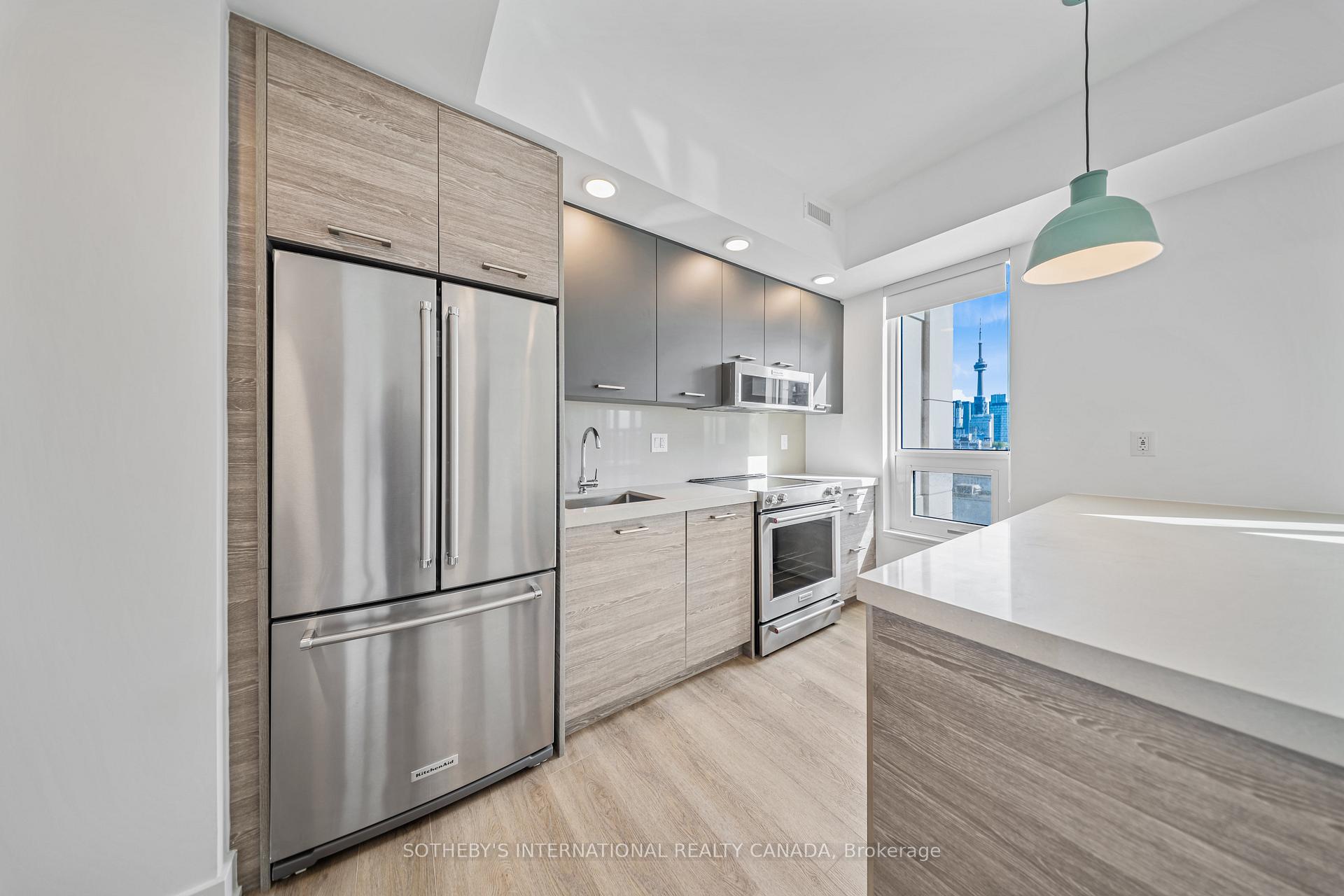 484 Spadina Avenue 806