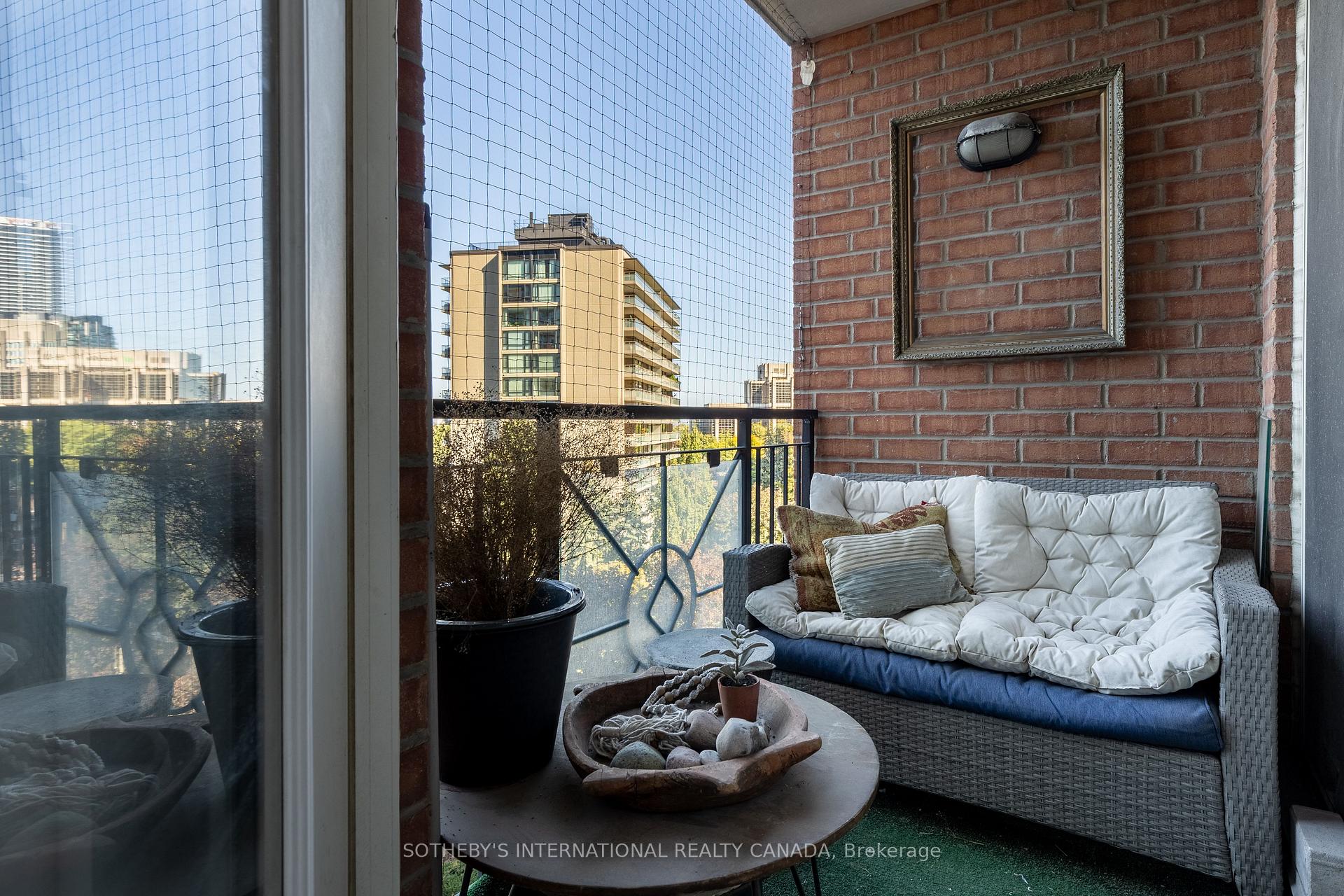 20 Collier Street 801