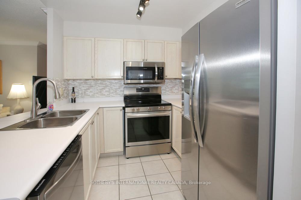 600 Queens Quay W 505