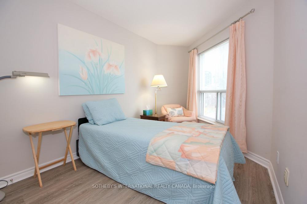 600 Queens Quay W 505