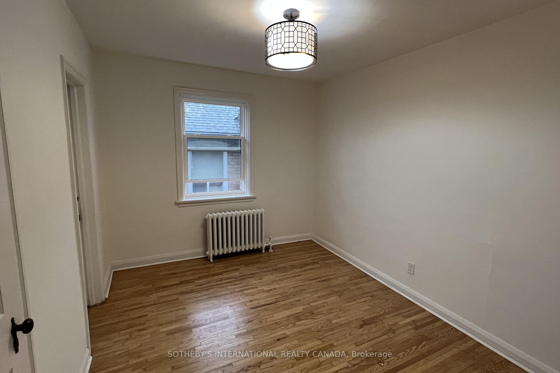 126 Braemar Avenue Upper