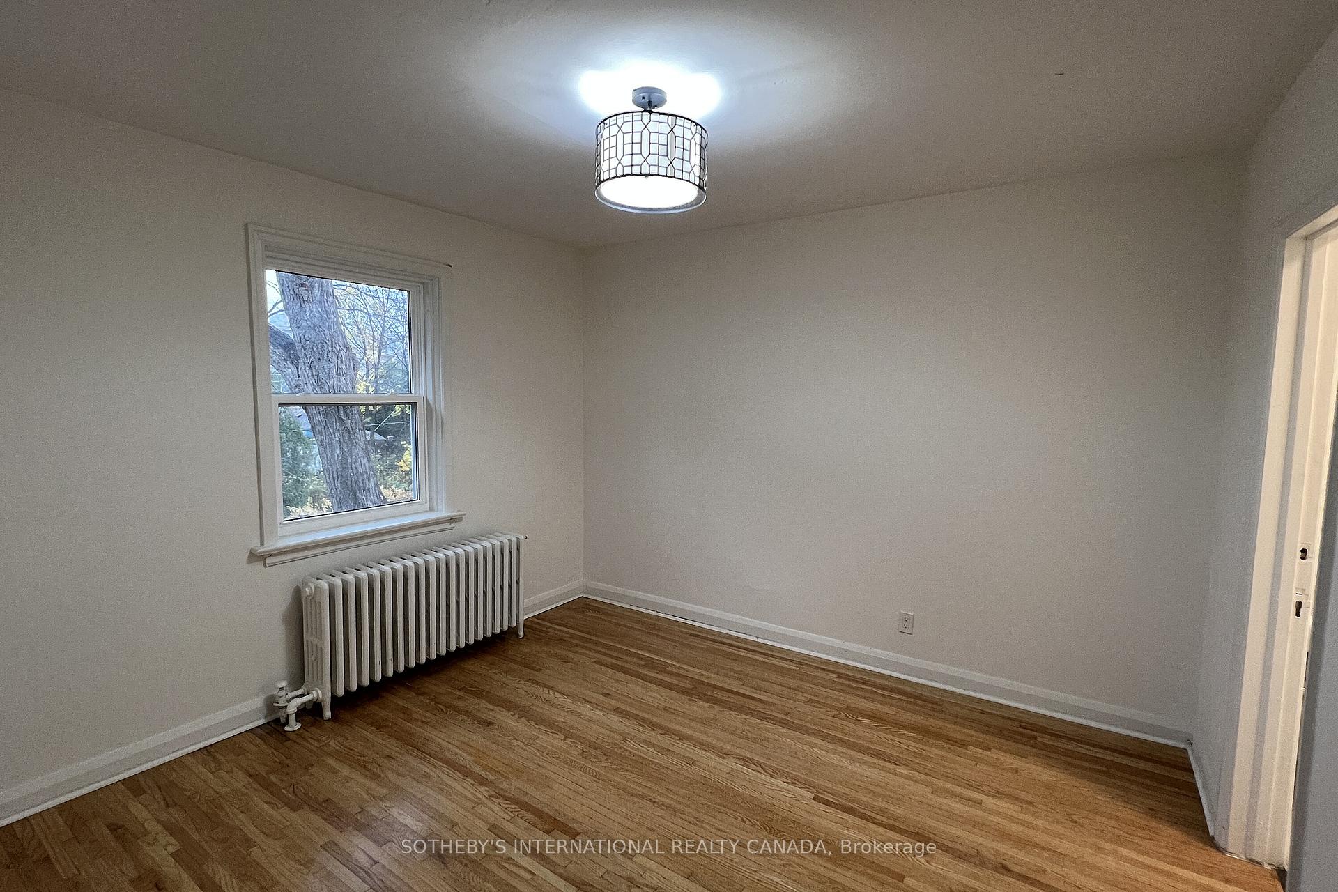 126 Braemar Avenue Upper