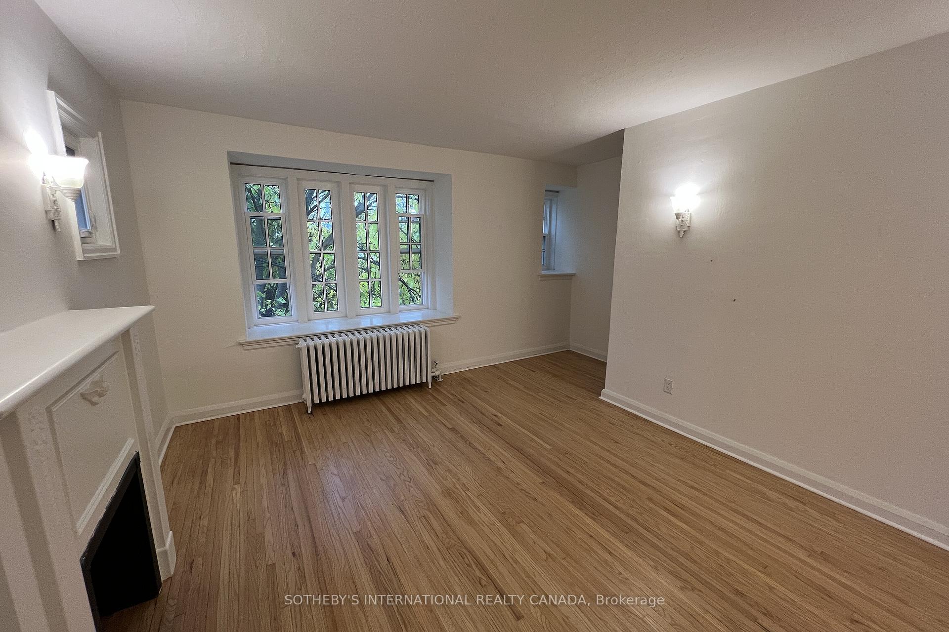 126 Braemar Avenue Upper