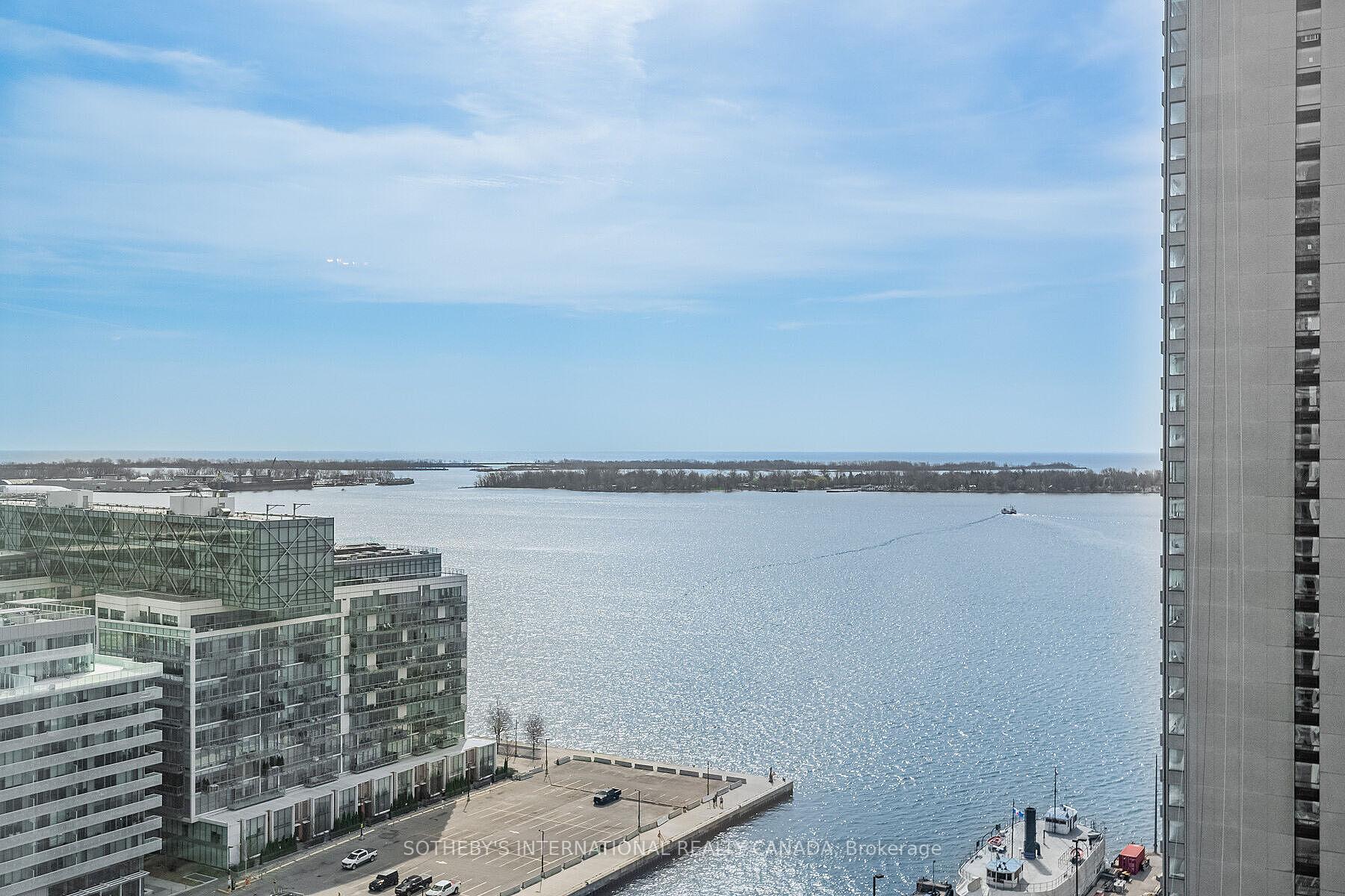10 Queens Quay W 2305