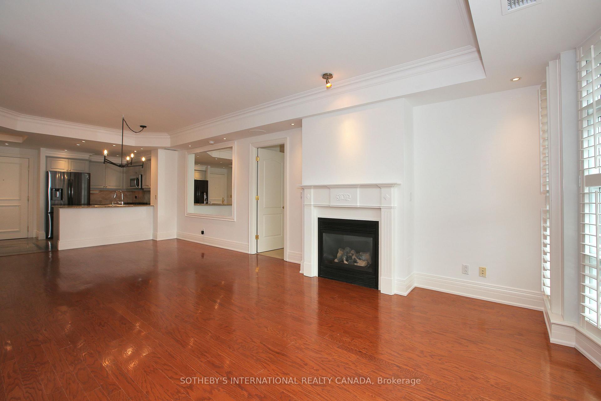 33 Delisle Avenue 809