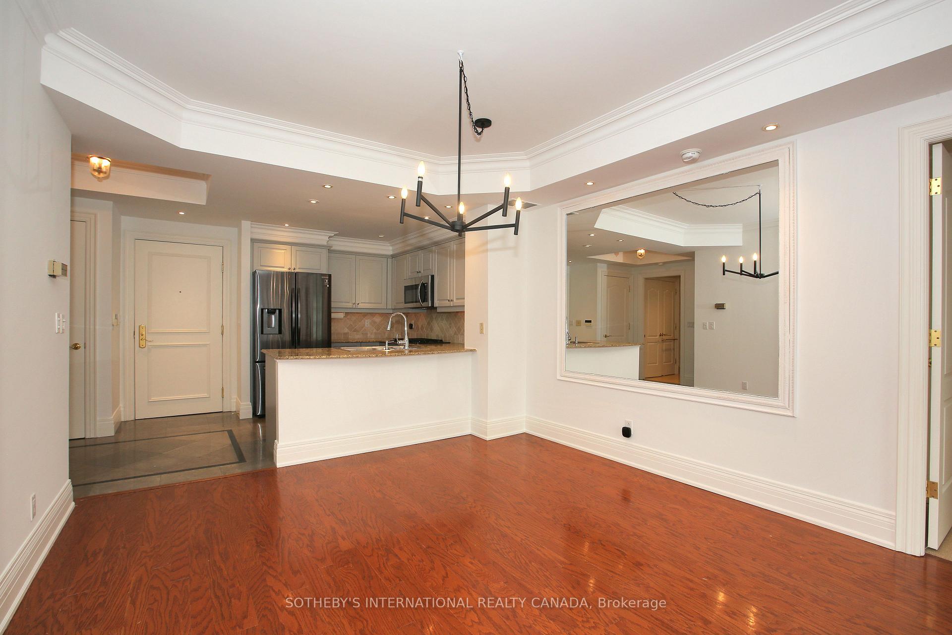 33 Delisle Avenue 809