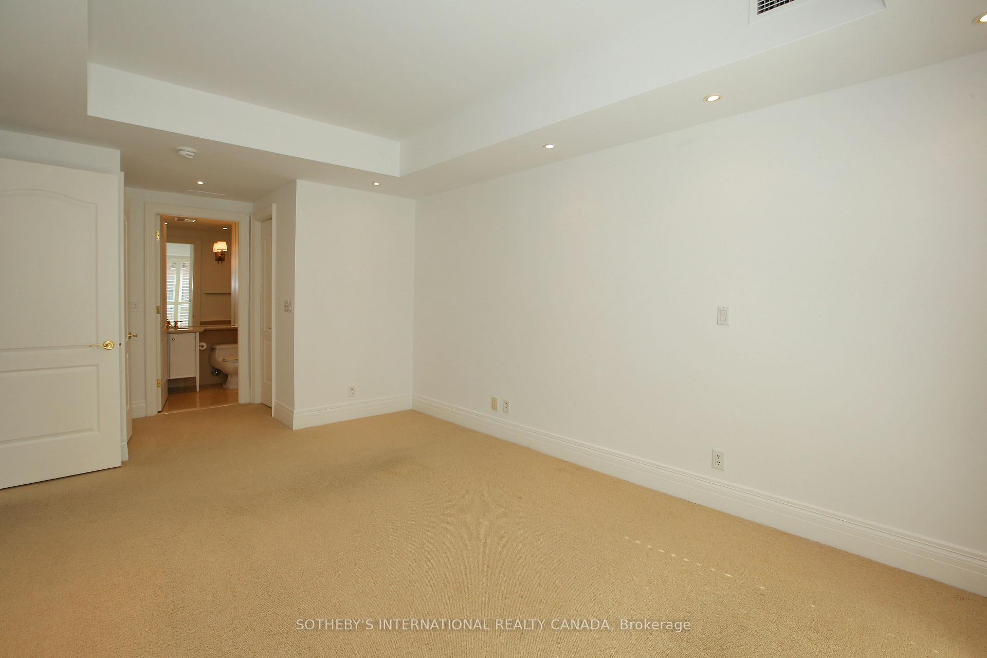 33 Delisle Avenue 809