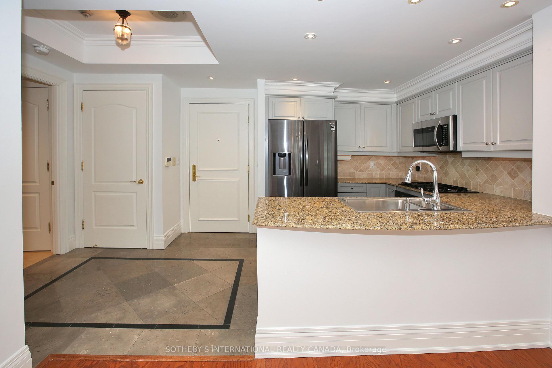 33 Delisle Avenue 809