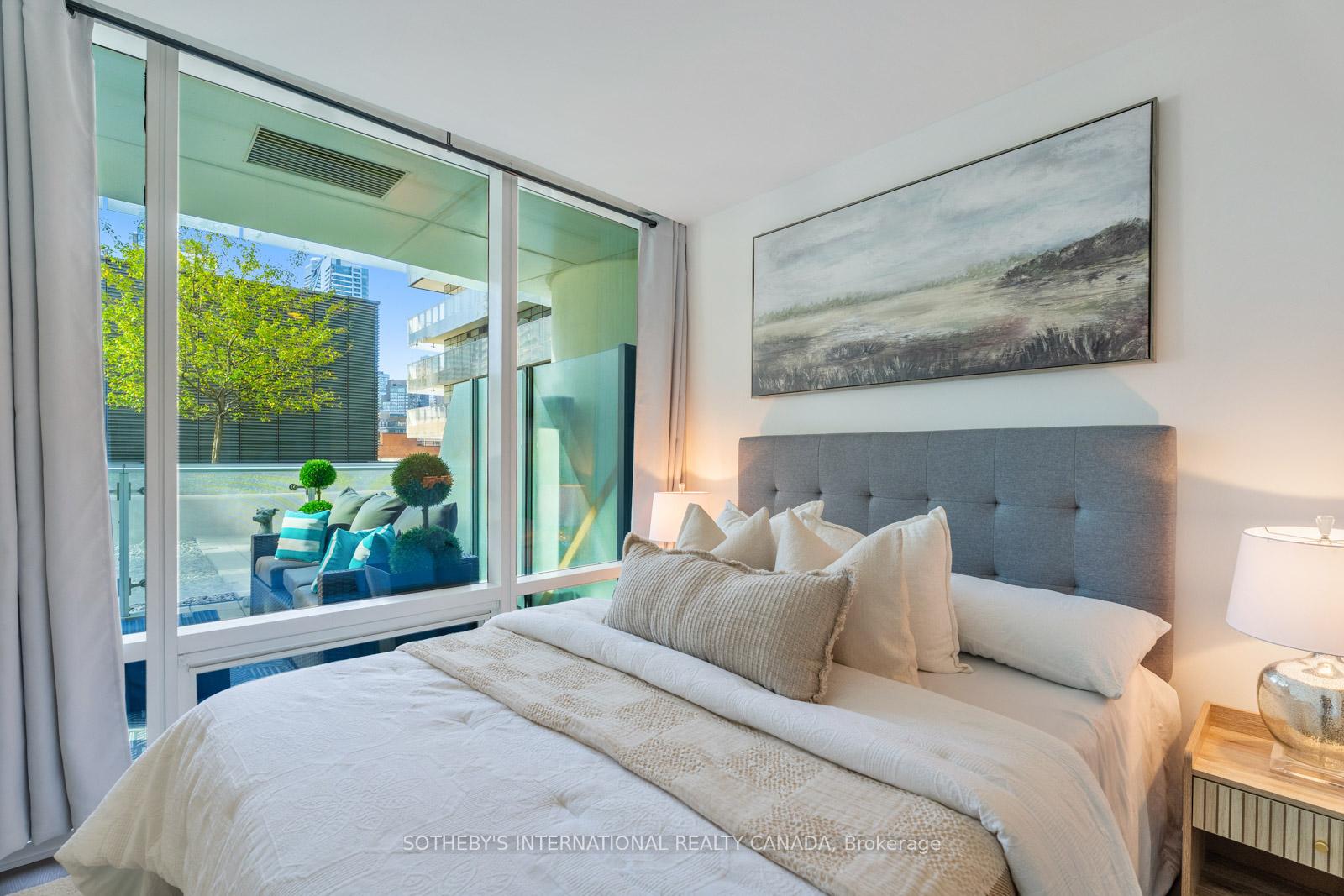 1 Bloor Street E 303