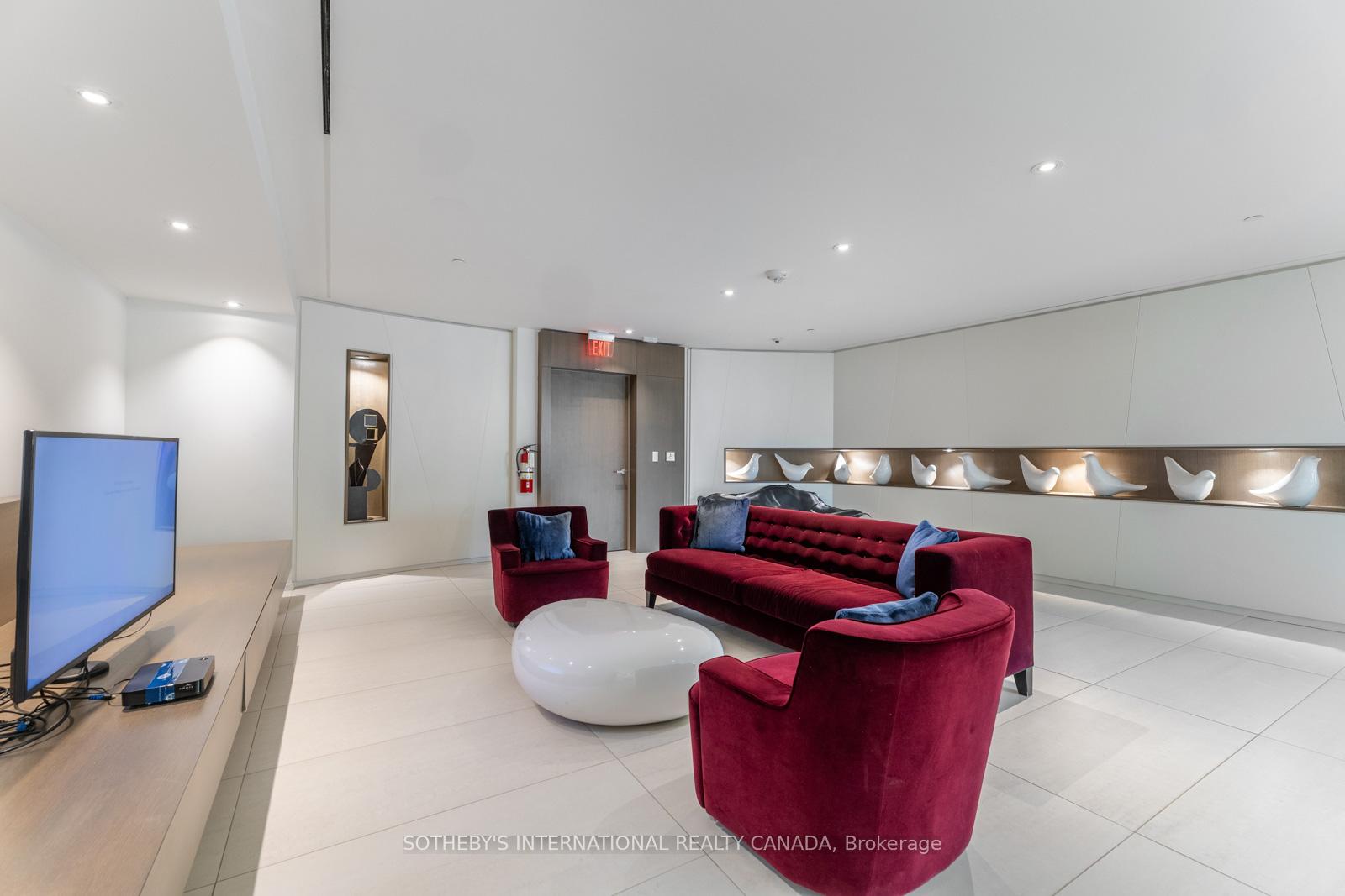 1 Bloor Street E 303