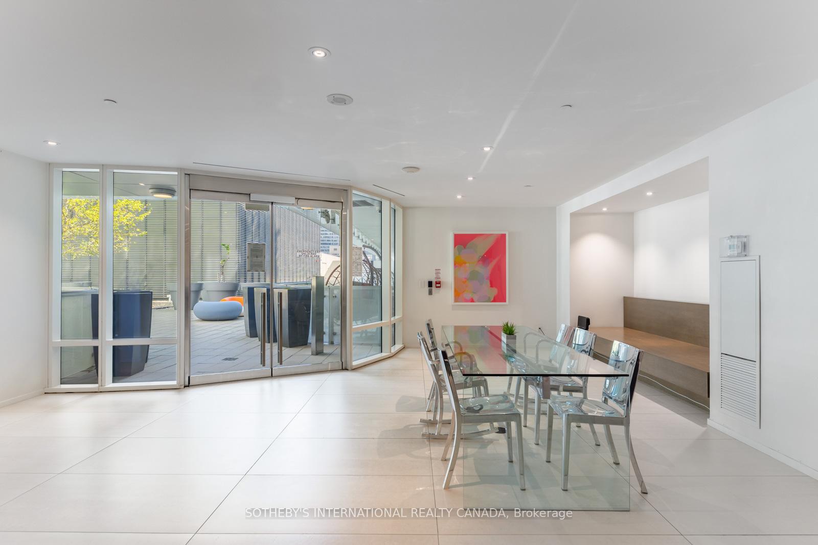 1 Bloor Street E 303