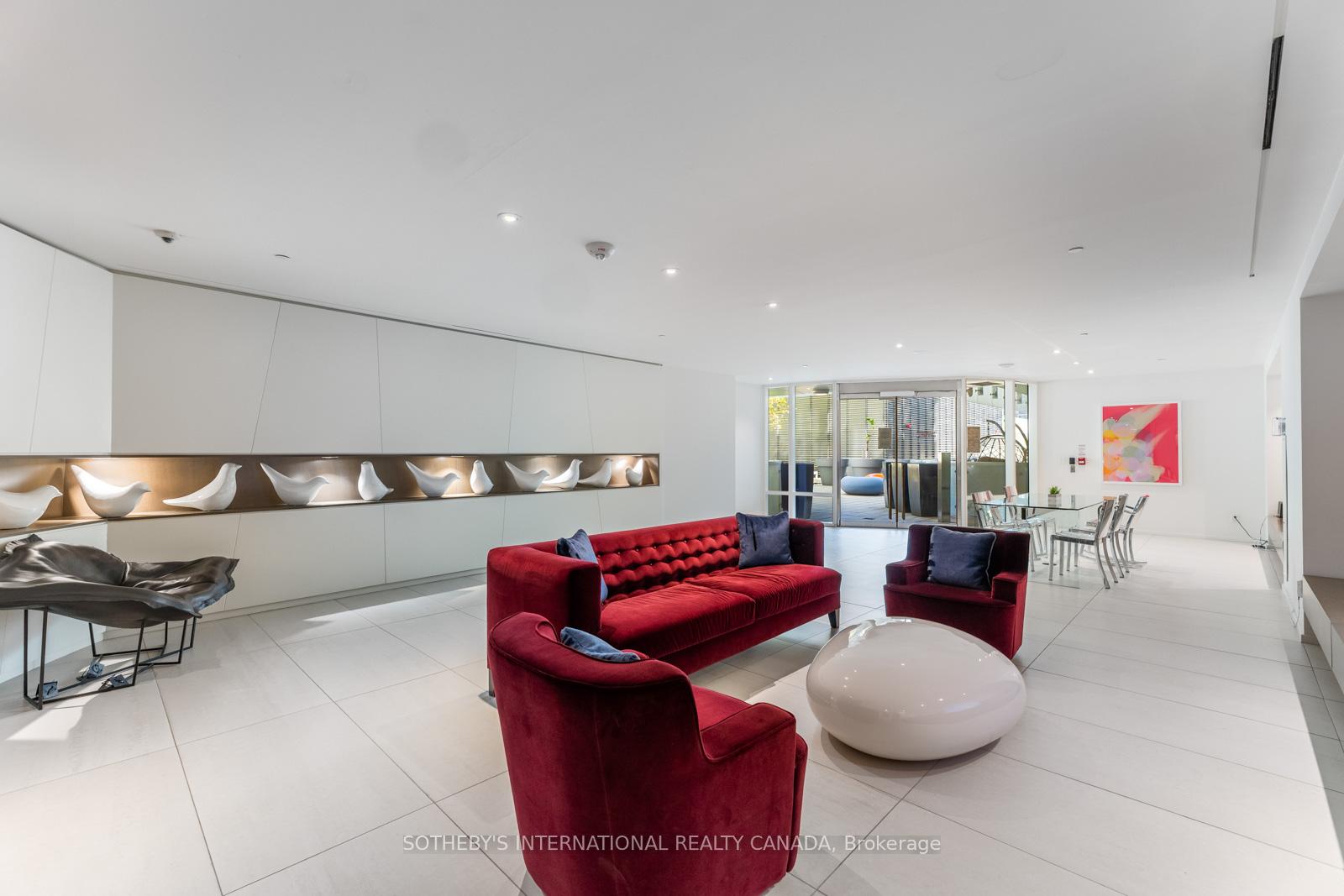 1 Bloor Street E 303