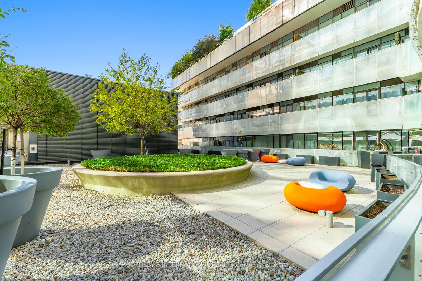 1 Bloor Street E 303