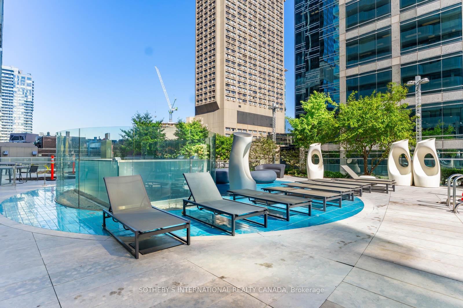 1 Bloor Street E 303