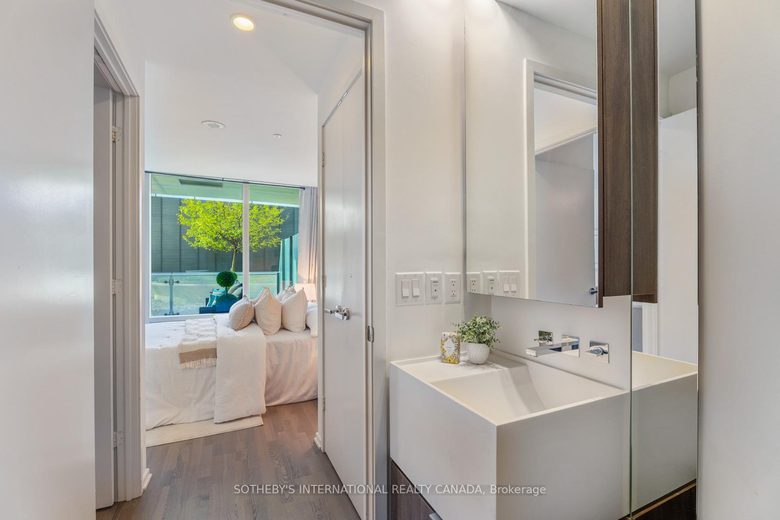 1 Bloor Street E 303