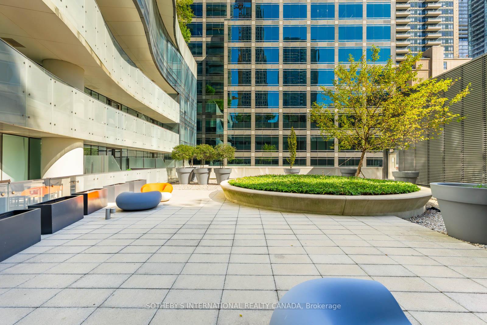 1 Bloor Street E 303