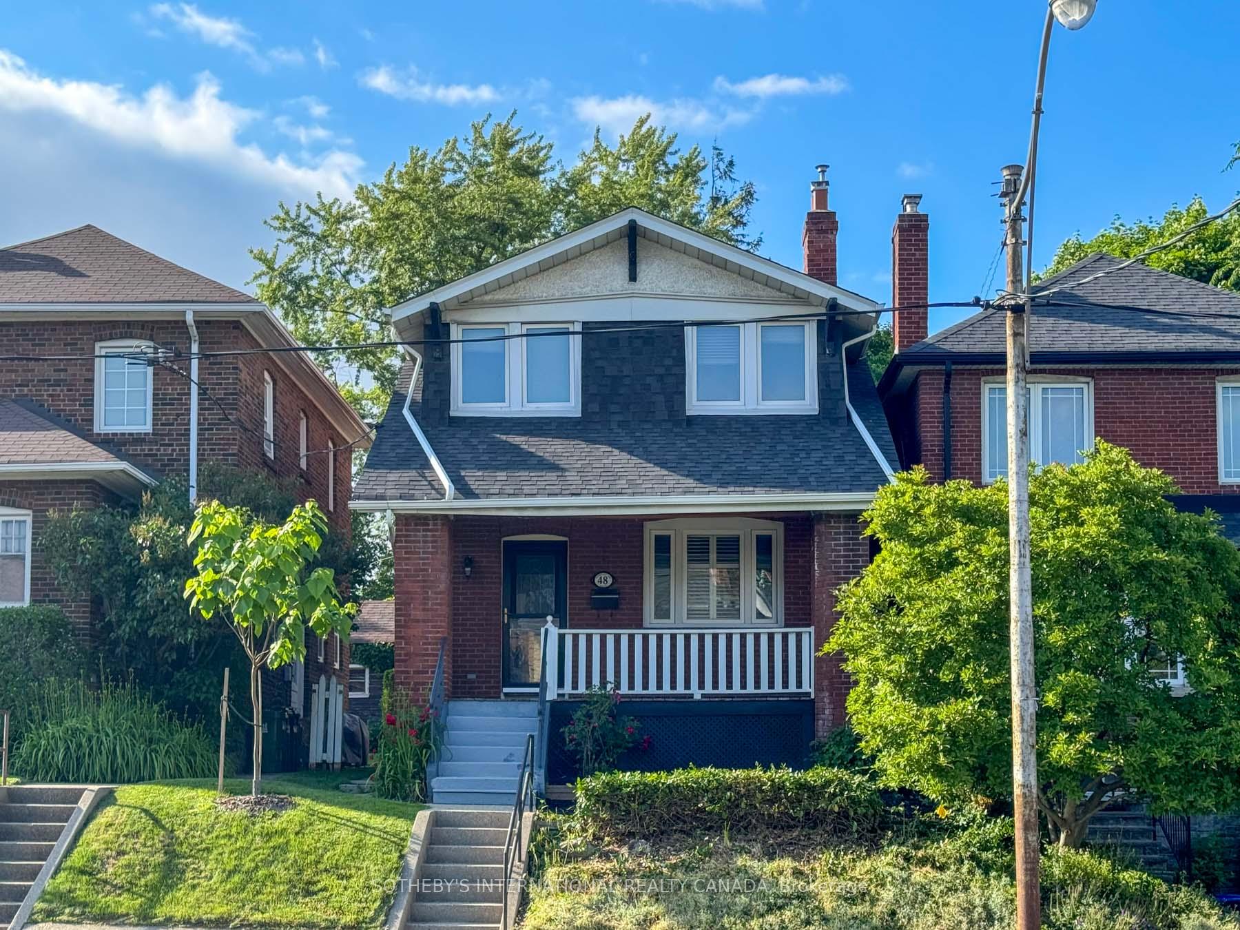 48 Lawrence Avenue W Lower