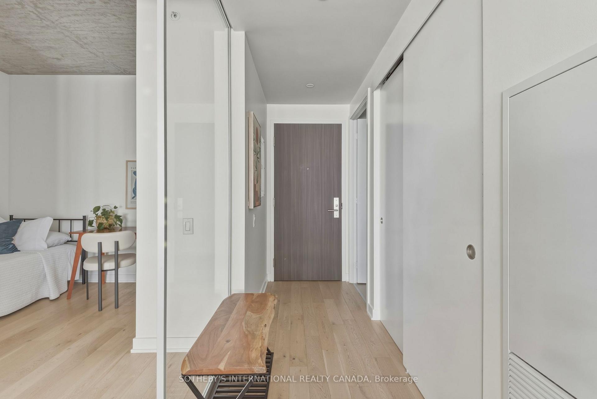 185 Roehampton Avenue 1101